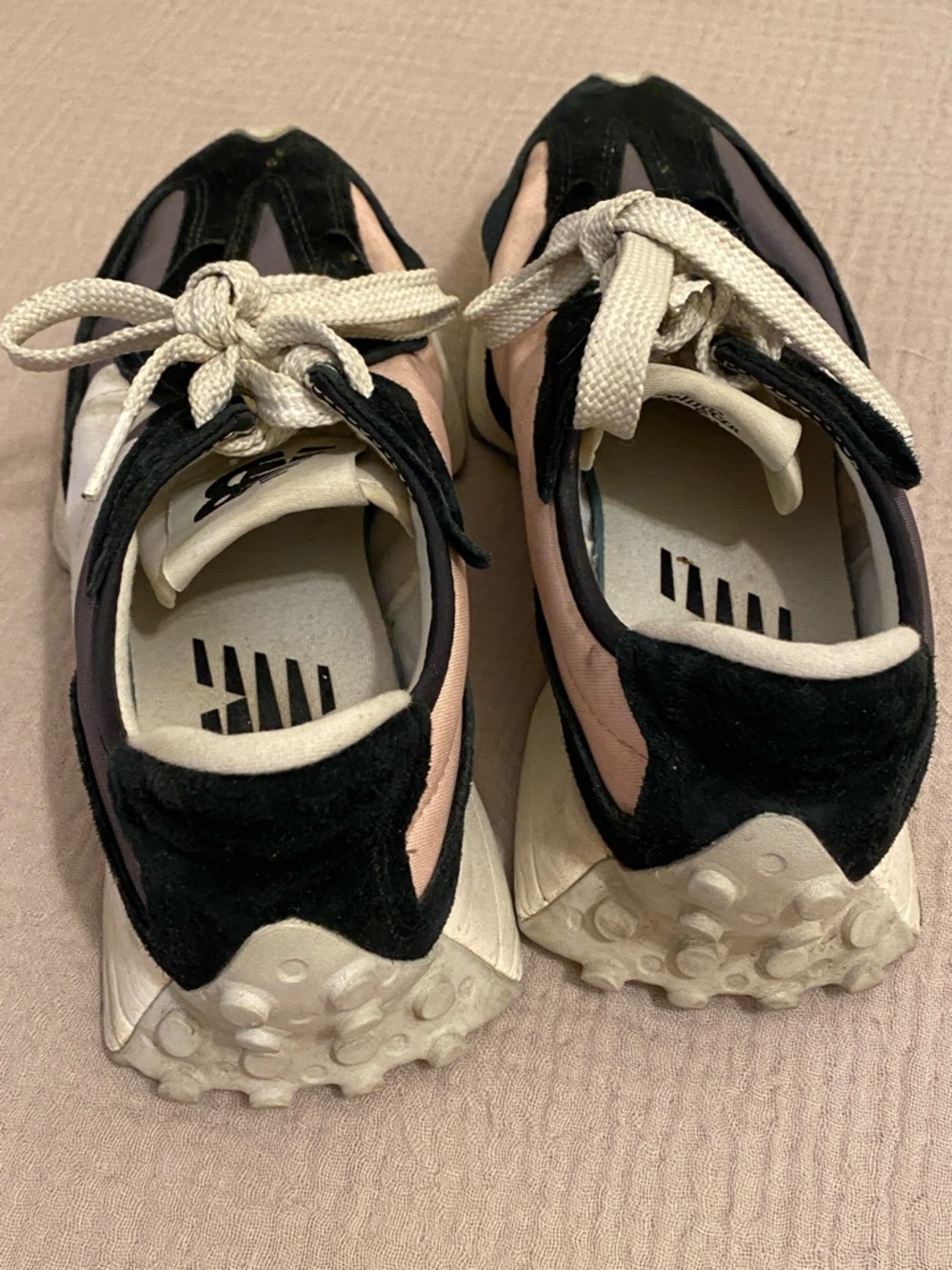 New Balance 327 Chunky Black and Pink Suede Wave Sneakers. Size 8.5 - Picture 7 of 14